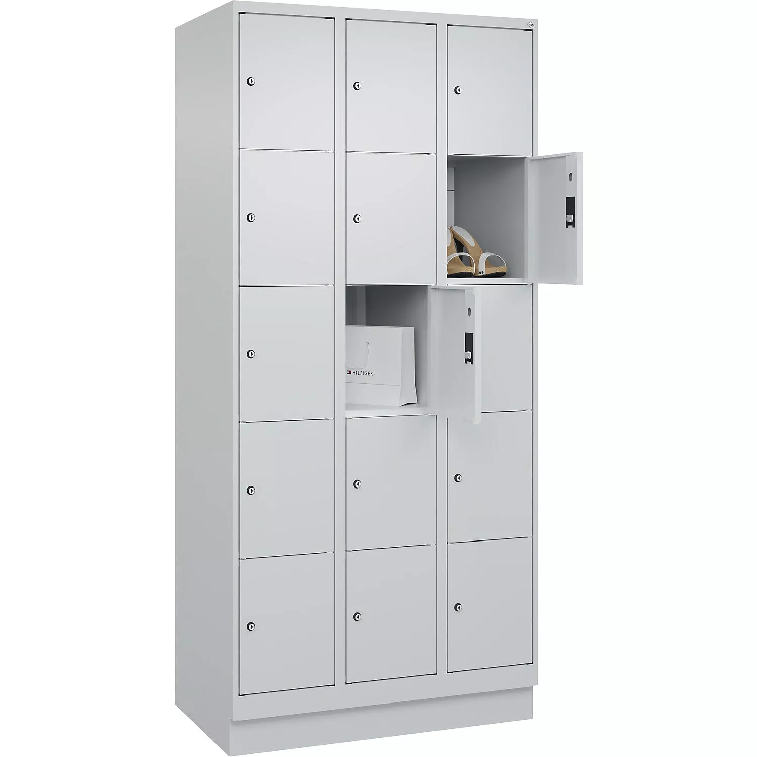 Classic PLUS 5-fold compartment locker, 3 compartments, light grey, W 900 mm, 15 compartments, with floor glides.