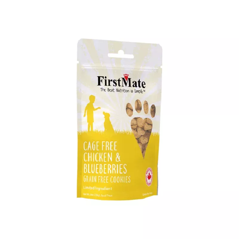 FirstMate Cage Free Chicken & Blueberries Treats 8oz