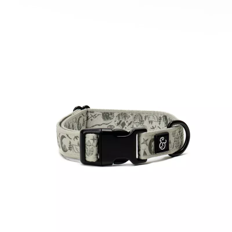 Lucy & Co. Dog Collar – Durable Lightweight Designer Collar For Pets – Adjustable Metal Safety Buckel. – Green Outdoor Plaid – M